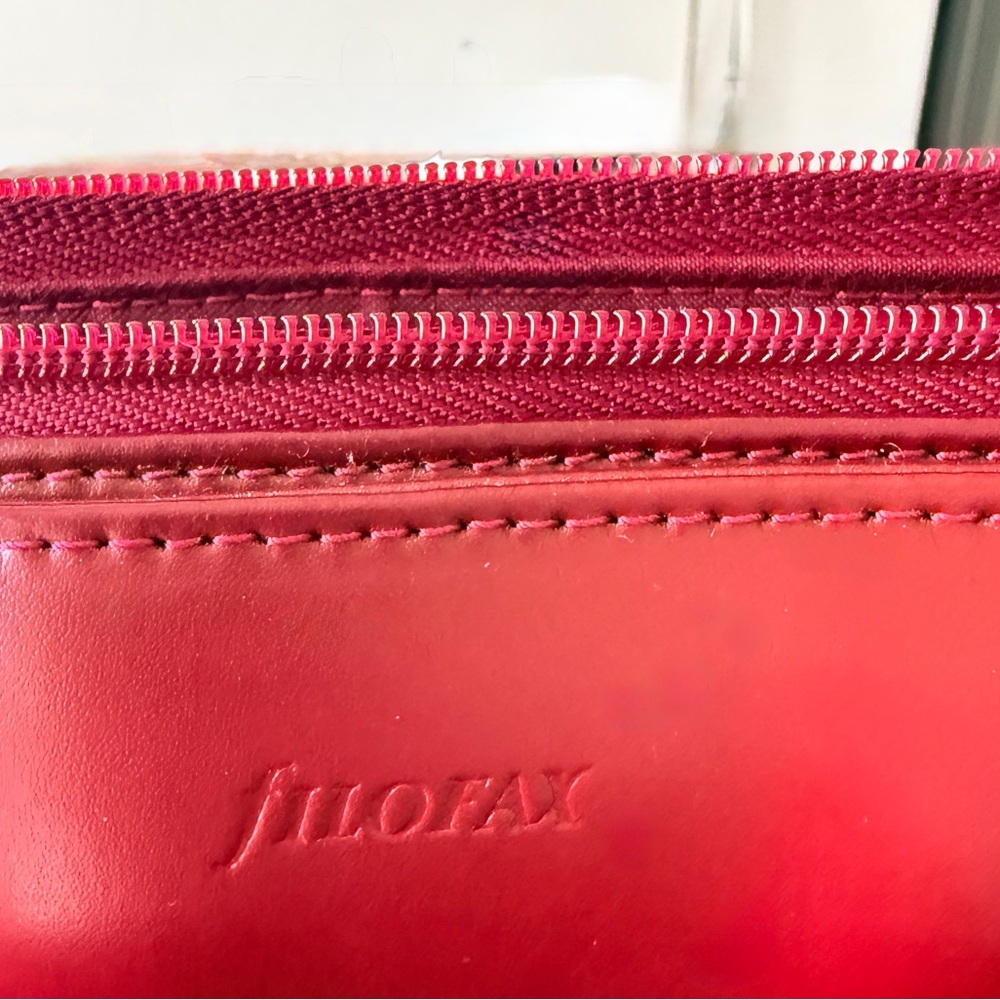 Filofax EUC Wine colored Leather
Laptop Bag & Tote or Crossbody
Never used - Picture 3 of 15